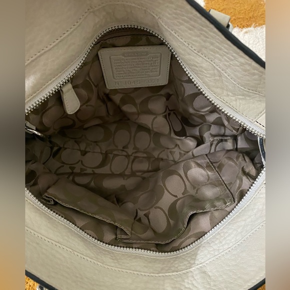 Coach purse - Picture 7 of 7